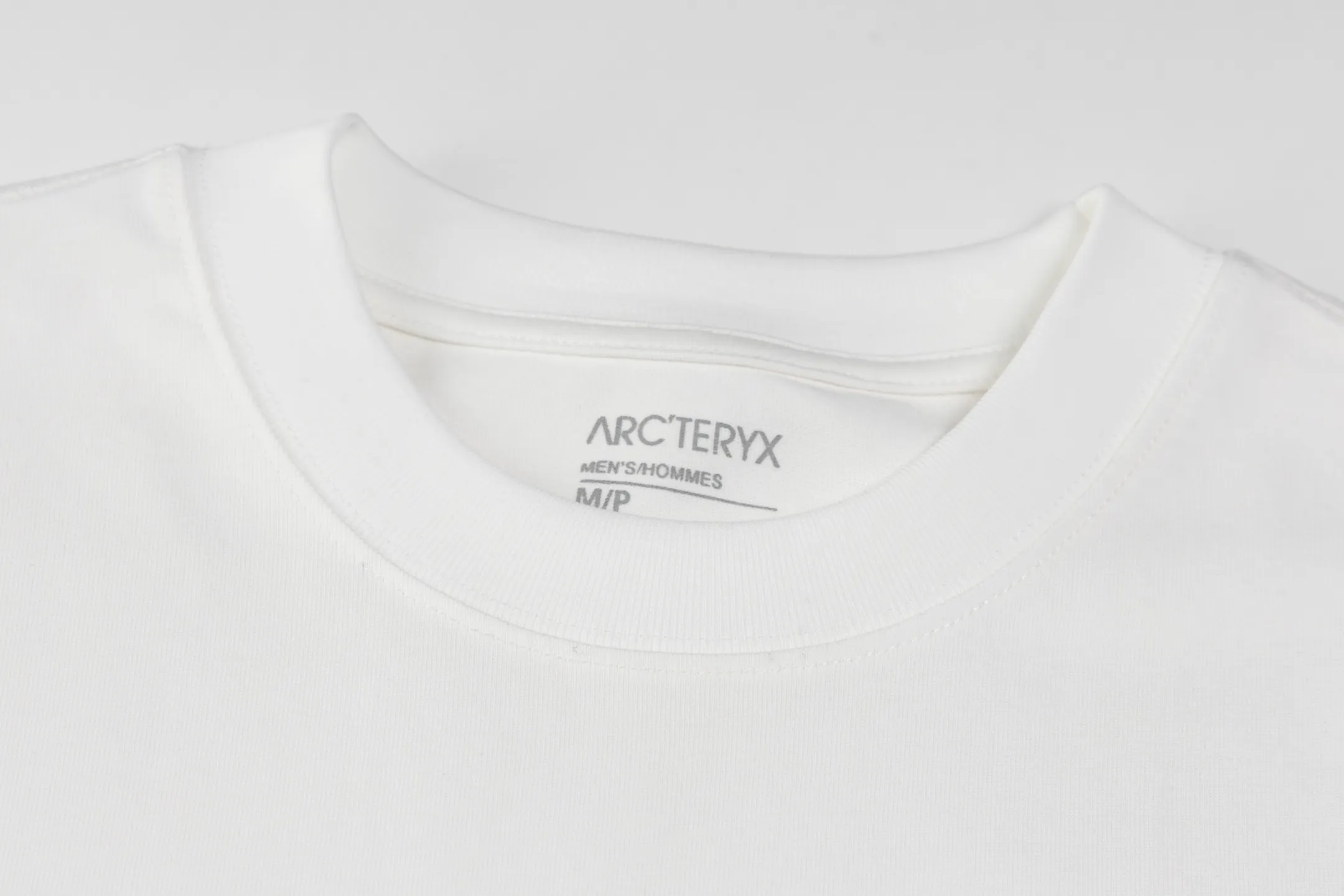 Ayc Teryx（ F 2） 2025FW T LOGO Premium 32s Same Style ：Black White Size：XS S M L
